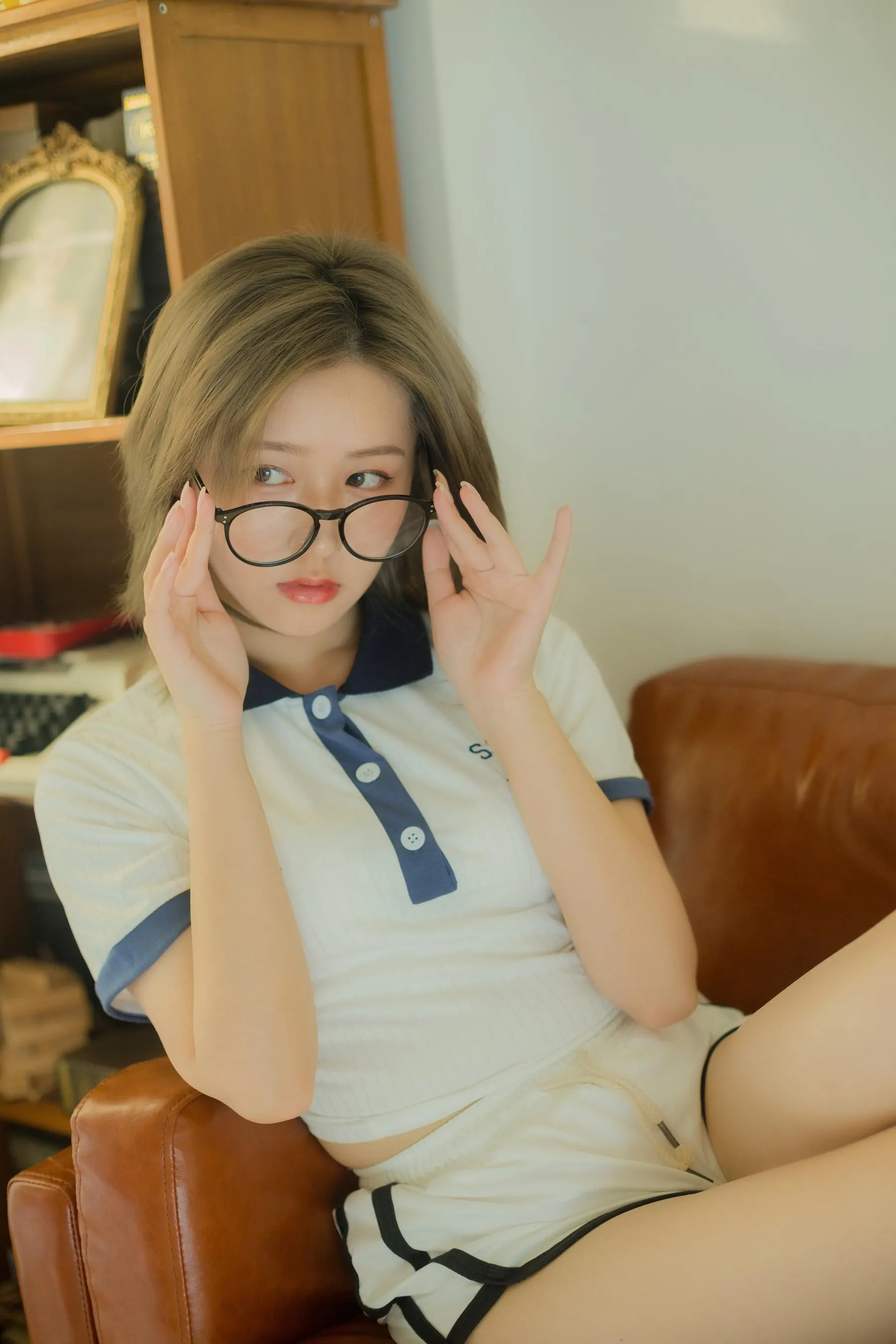 [YITUYU艺图语]2022.09.21 居家物语 _三余_ [29P]插图8